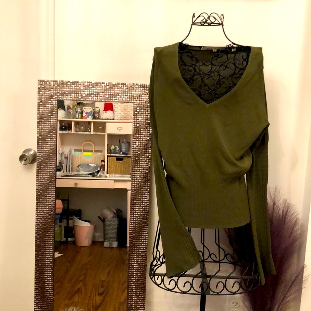 Max Studio olive green knit size Medium